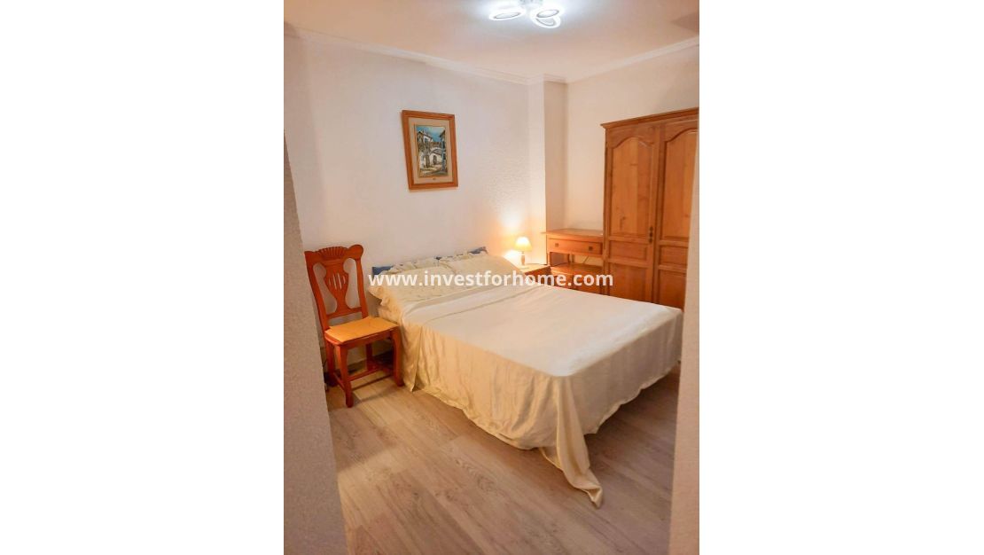Sale - Apartment - Torrevieja - Centro