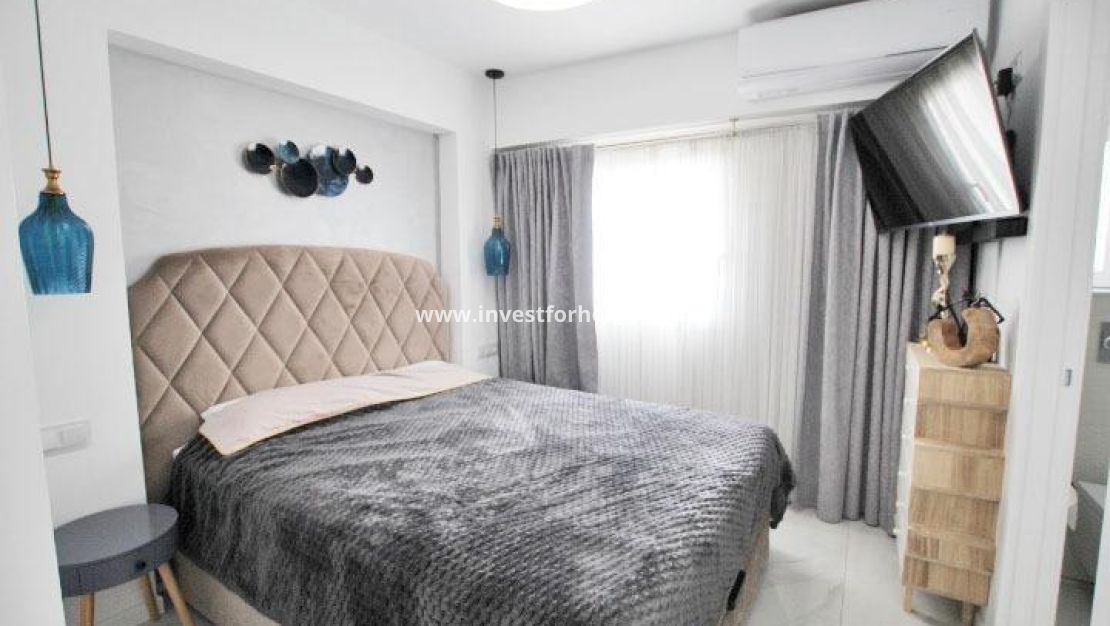 Sale - Apartment - Torrevieja - Centro