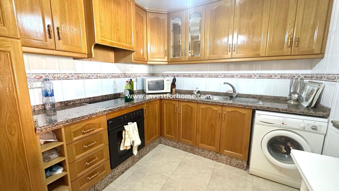 Sale - Apartment - Torrevieja - Centro
