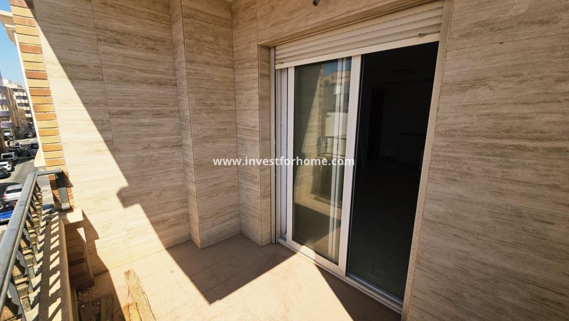 Sale - Apartment - Torrevieja - Centro