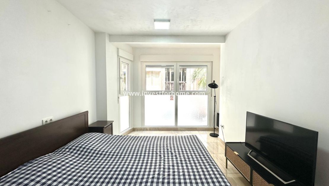 Sale - Apartment - Torrevieja - Centro