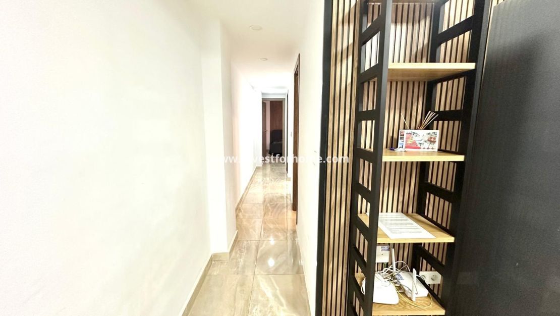 Sale - Apartment - Torrevieja - Centro