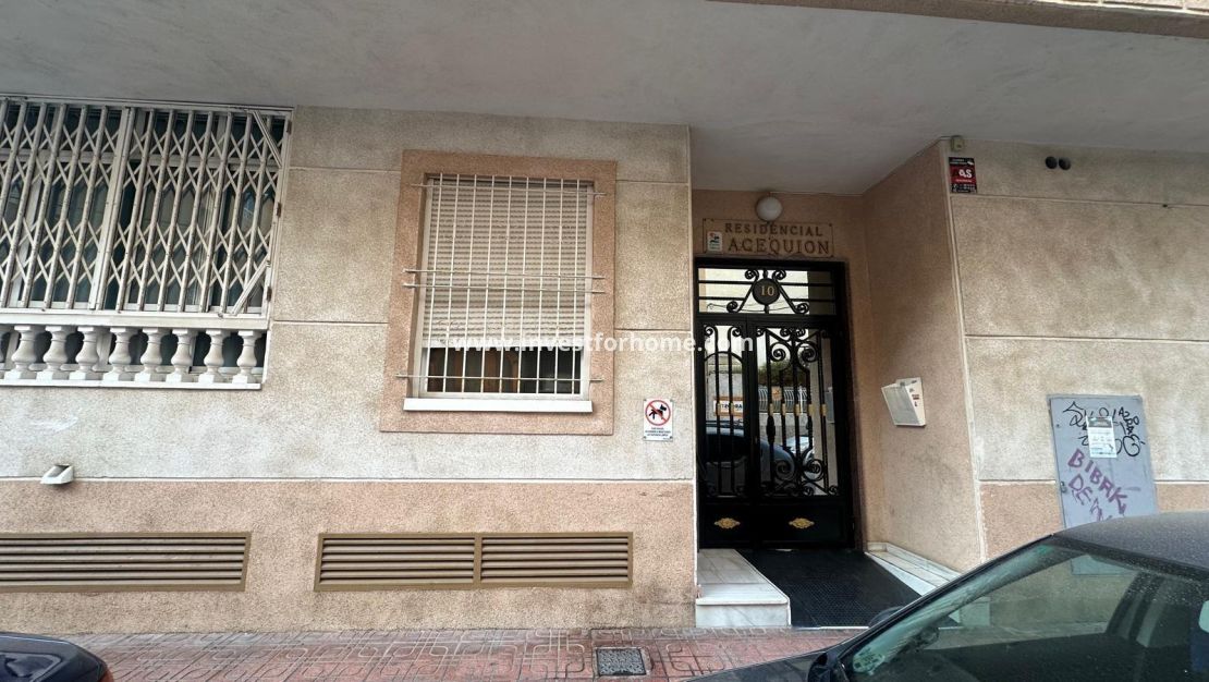 Sale - Apartment - Torrevieja - Centro