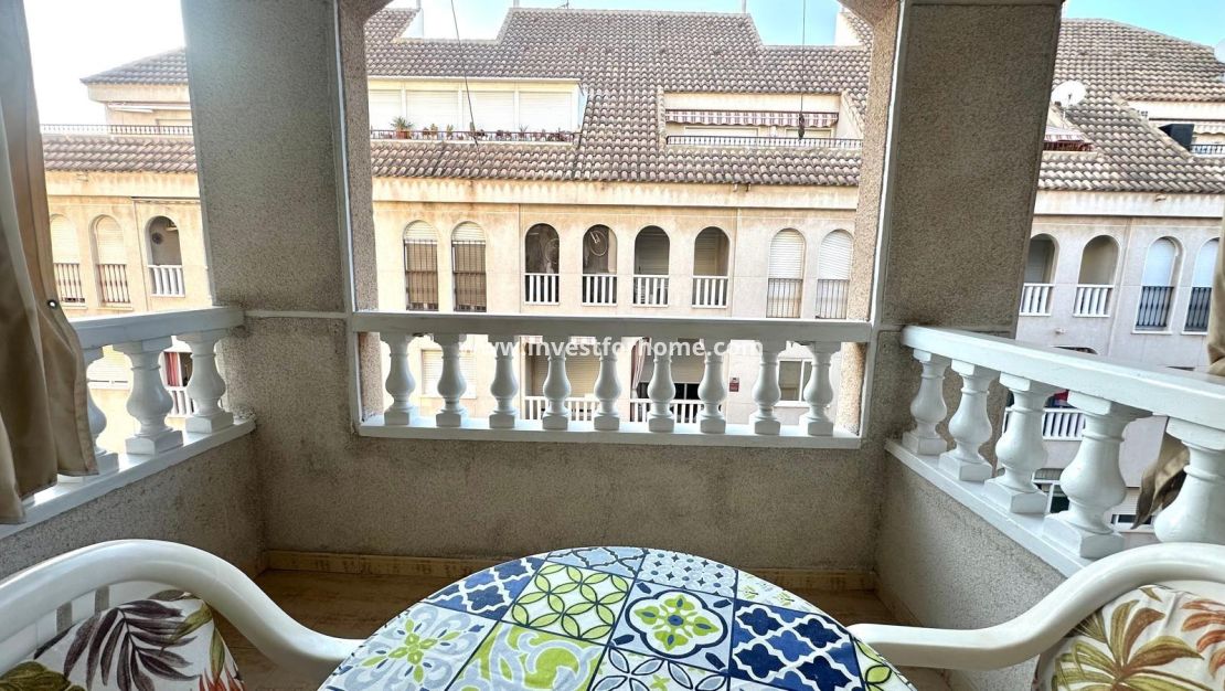 Sale - Apartment - Torrevieja - Centro