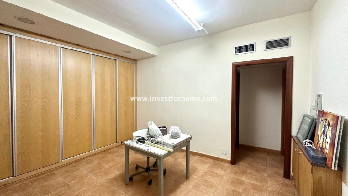 Sale - Apartment - Torrevieja - Centro