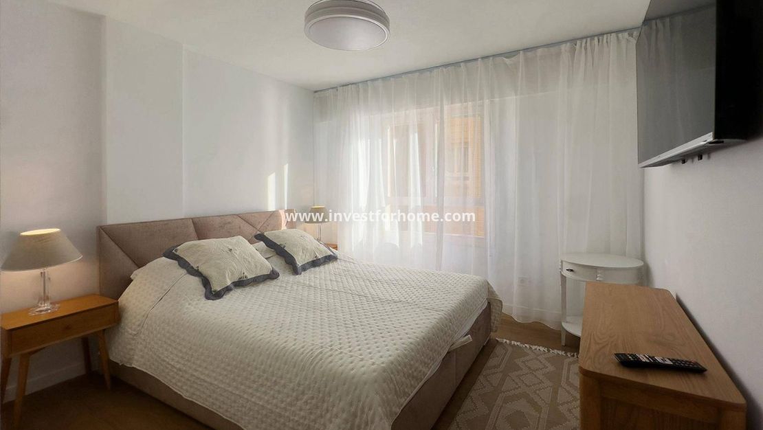 Sale - Apartment - Torrevieja - Centro