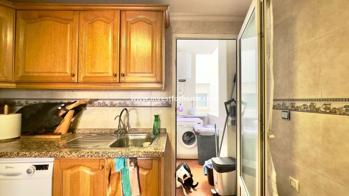 Sale - Apartment - Torrevieja - Centro