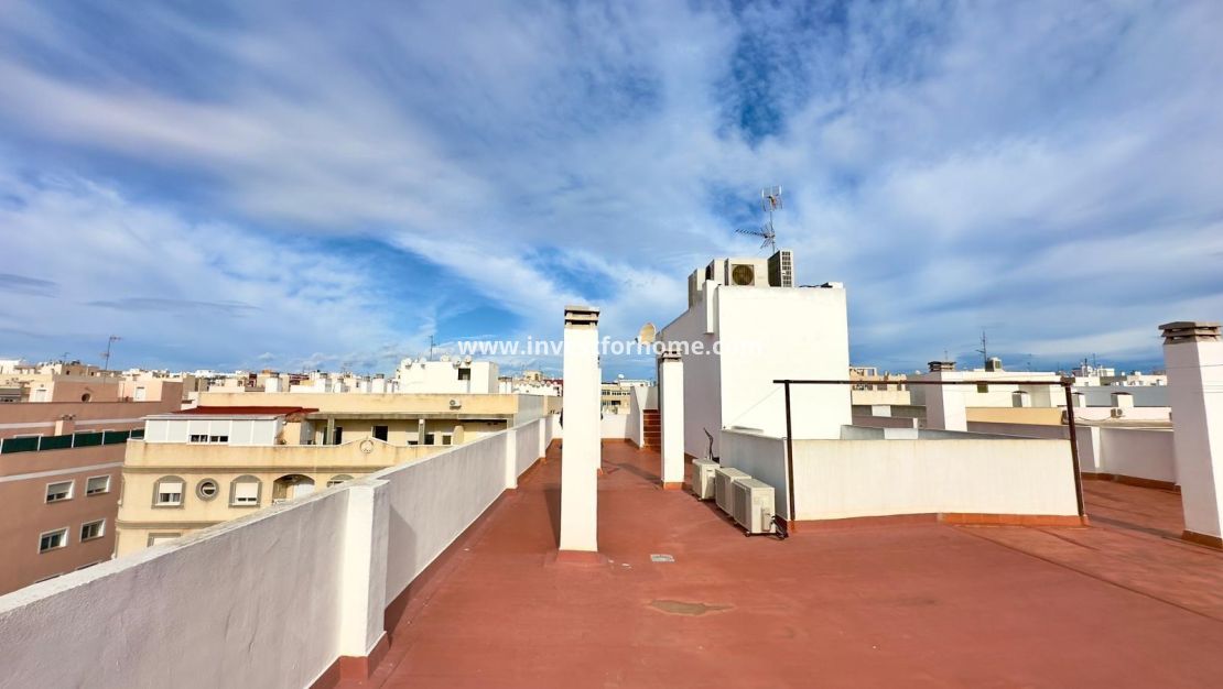 Sale - Apartment - Torrevieja - Centro