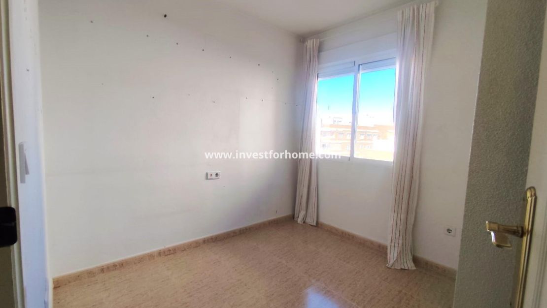 Sale - Apartment - Torrevieja - Centro
