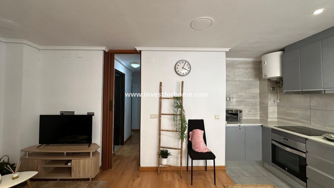 Sale - Apartment - Torrevieja - Centro