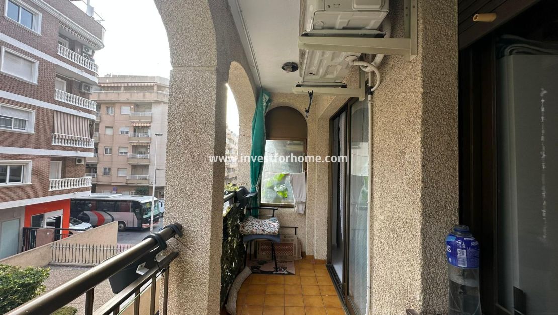 Sale - Apartment - Torrevieja - Centro