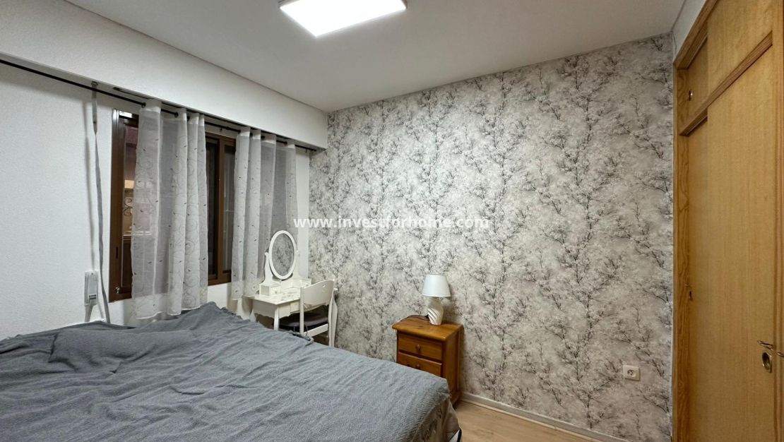 Sale - Apartment - Torrevieja - Centro