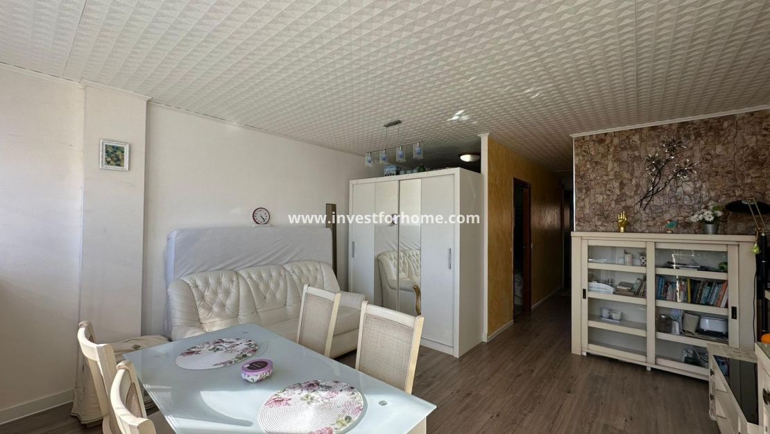 Sale - Apartment - Torrevieja - Centro