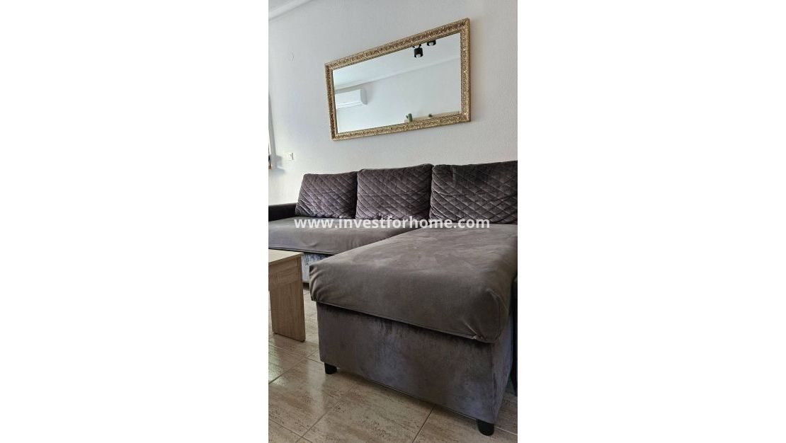 Sale - Apartment - Torrevieja - Centro