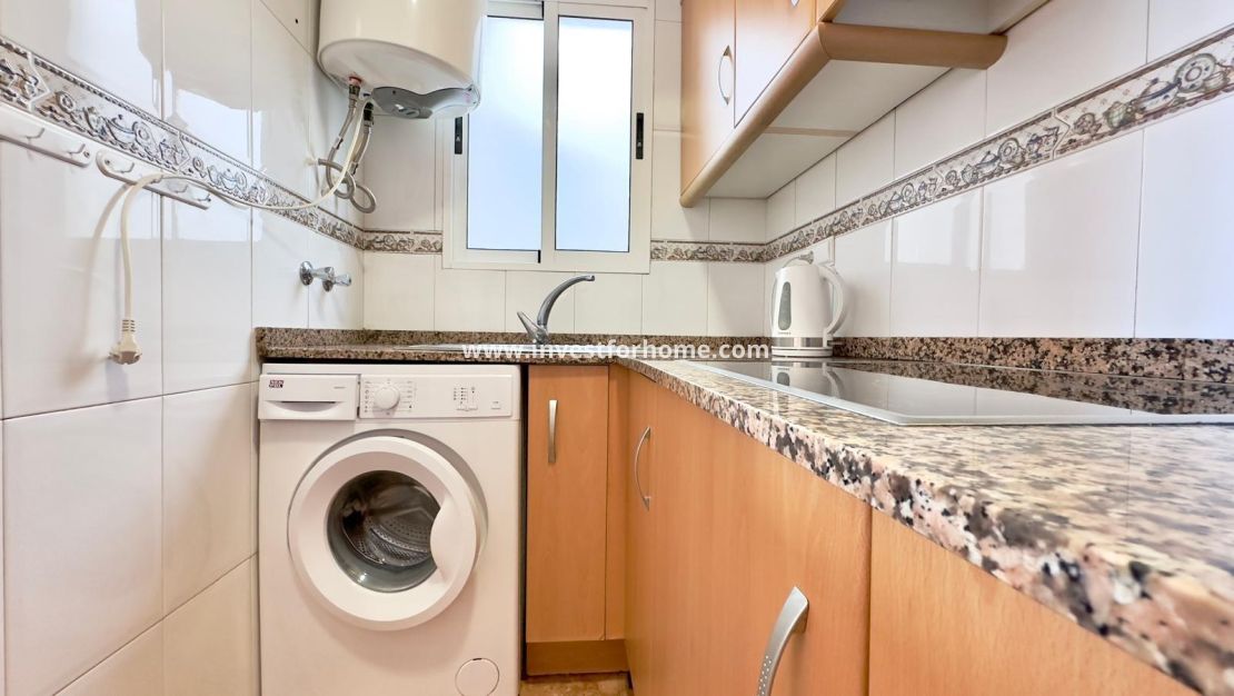 Sale - Apartment - Torrevieja - Centro