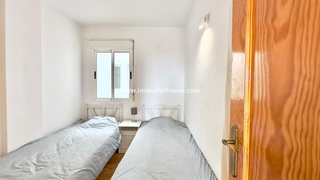 Sale - Apartment - Torrevieja - Centro