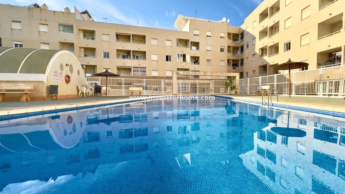 Sale - Apartment - Torrevieja - Centro