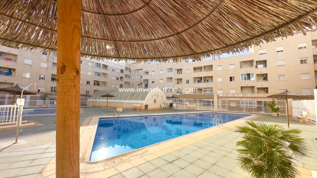 Sale - Apartment - Torrevieja - Centro