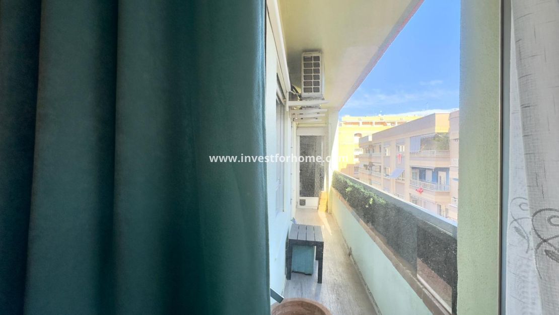 Sale - Apartment - Torrevieja - Centro