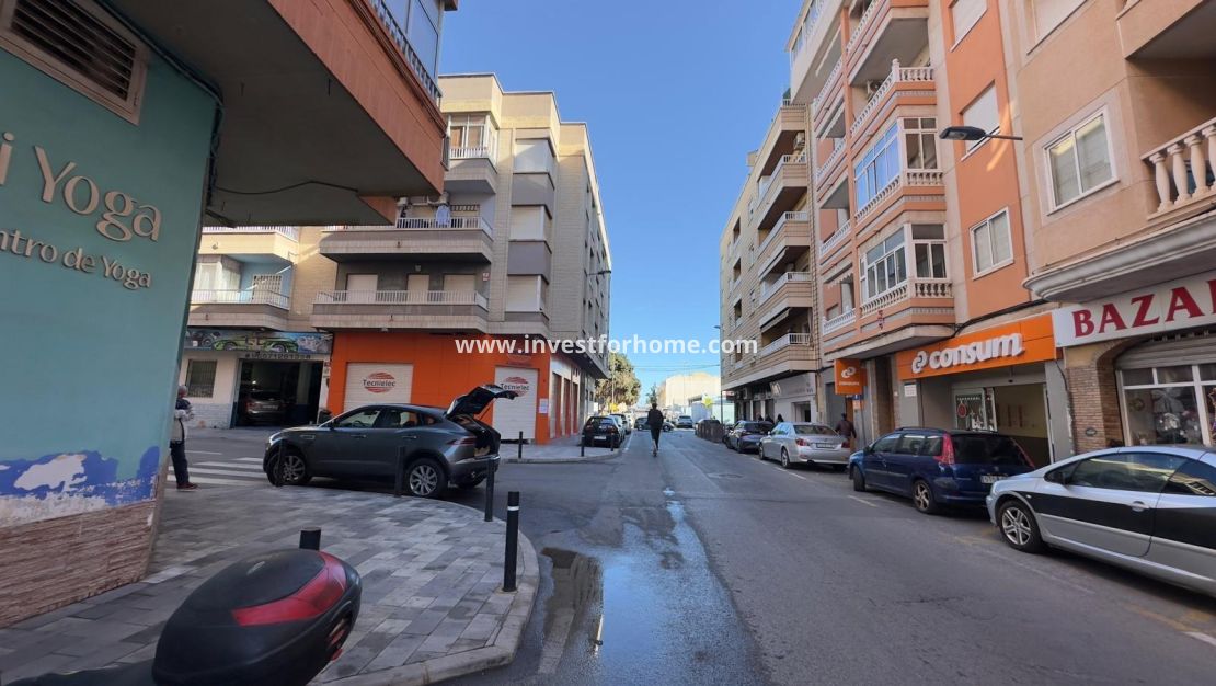 Sale - Apartment - Torrevieja - Centro