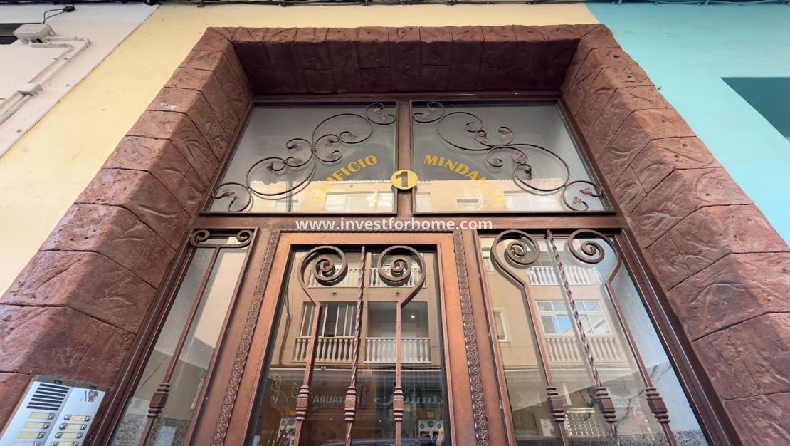 Sale - Apartment - Torrevieja - Centro