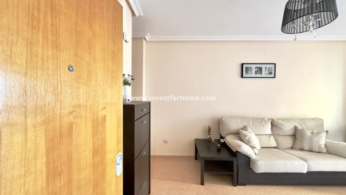 Sale - Apartment - Torrevieja - Centro