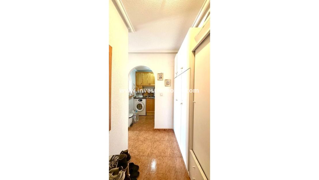 Sale - Apartment - Torrevieja - Centro