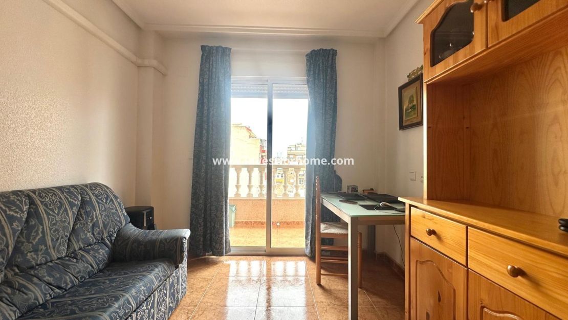 Sale - Apartment - Torrevieja - Centro