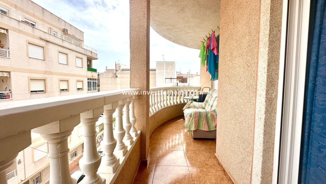 Sale - Apartment - Torrevieja - Centro