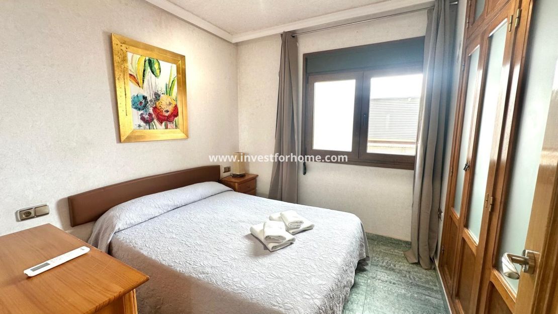 Sale - Apartment - Torrevieja - Centro