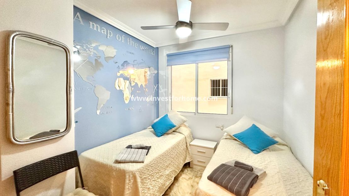 Sale - Apartment - Torrevieja - Centro