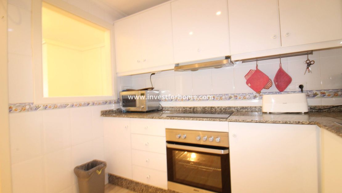Sale - Apartment - Torrevieja - Centro