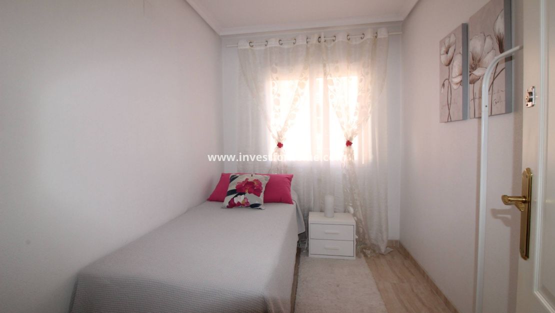 Sale - Apartment - Torrevieja - Centro