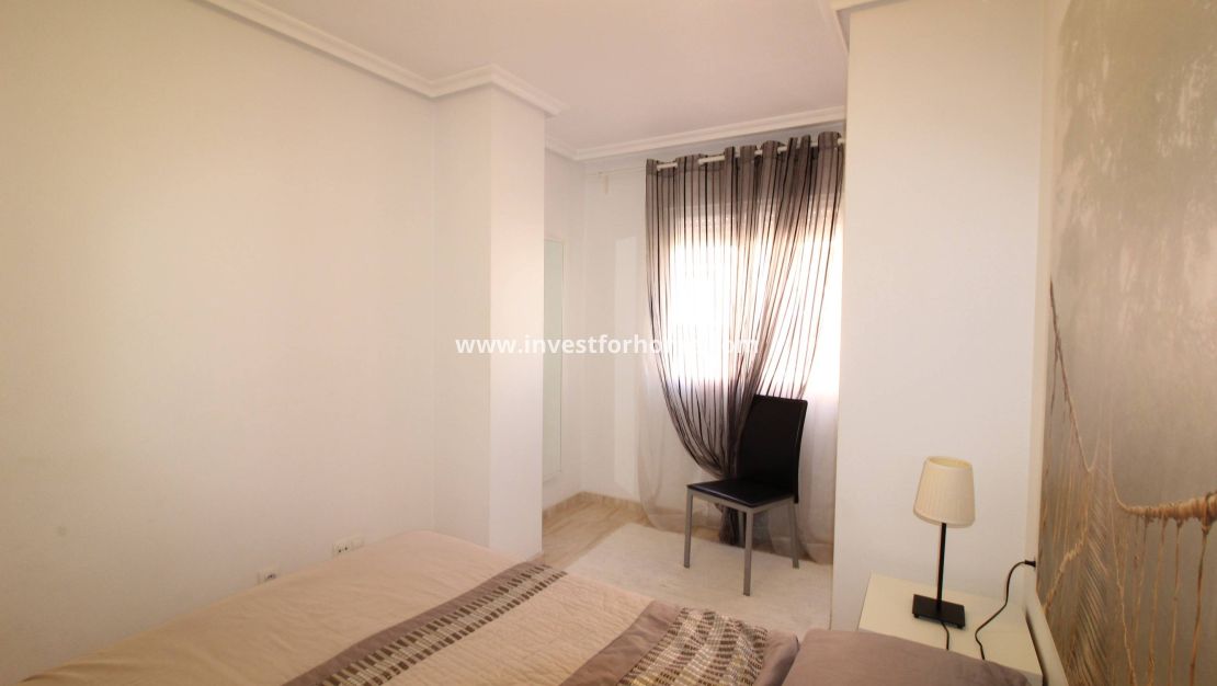 Sale - Apartment - Torrevieja - Centro