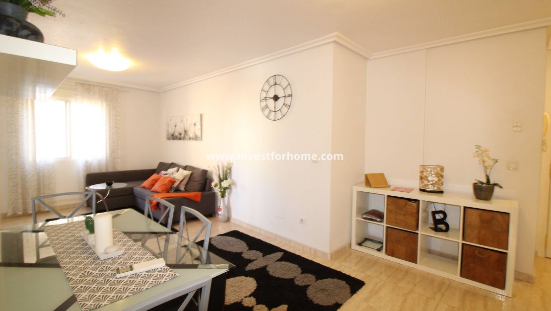 Sale - Apartment - Torrevieja - Centro