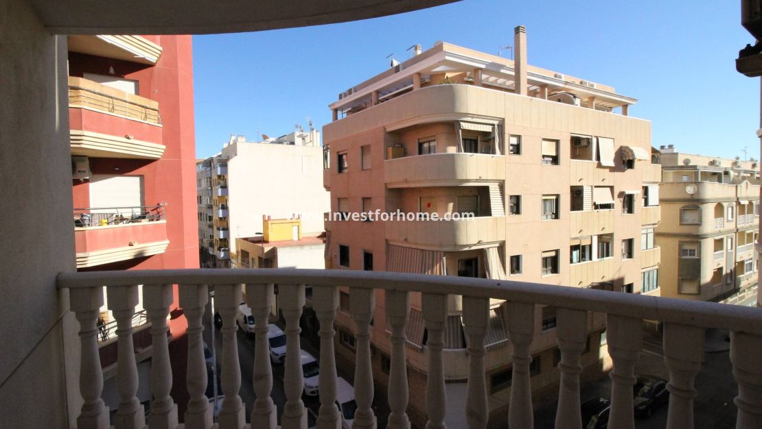 Sale - Apartment - Torrevieja - Centro
