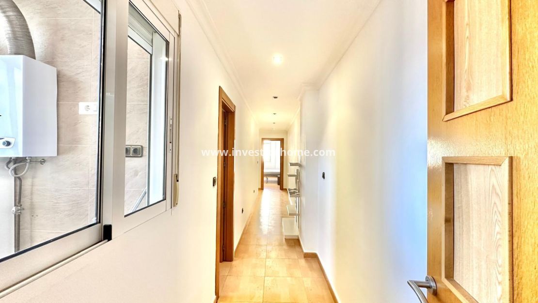 Sale - Apartment - Torrevieja - Centro