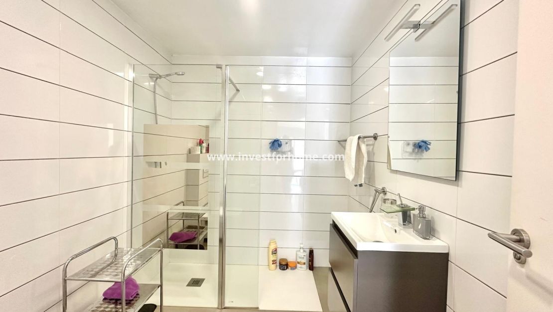 Sale - Apartment - Torrevieja - Centro