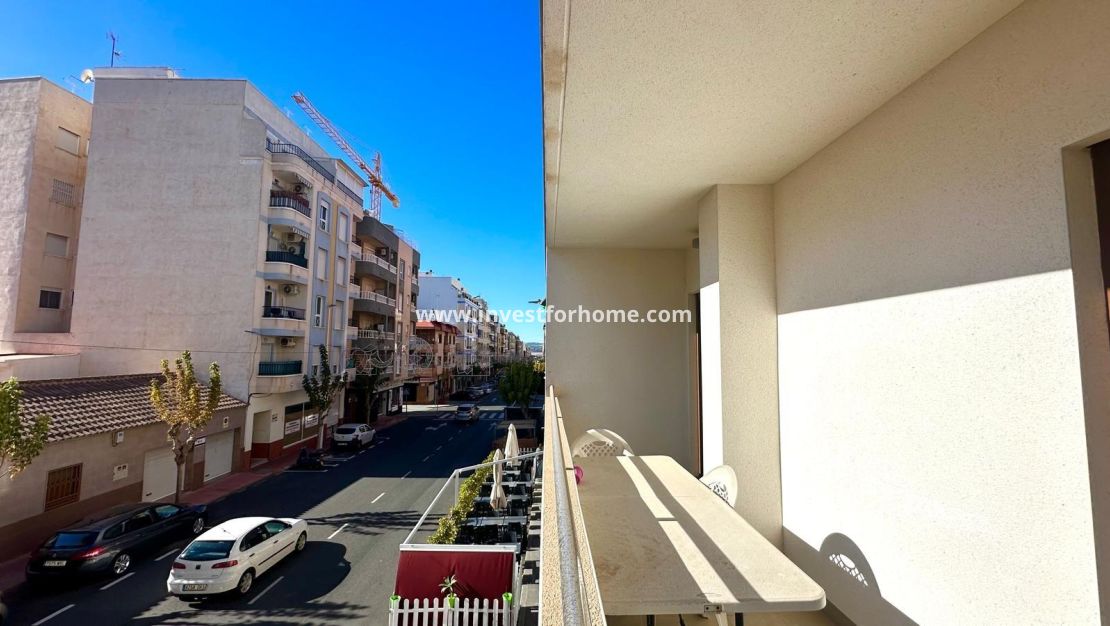 Sale - Apartment - Torrevieja - Centro