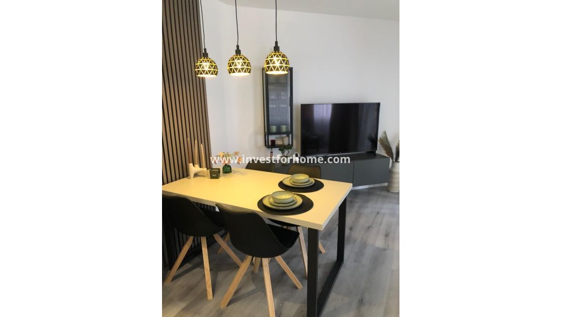 Sale - Apartment - Torrevieja - Centro