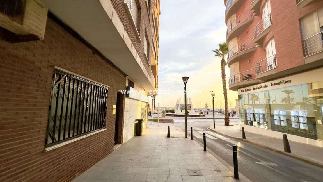 Sale - Apartment - Torrevieja - Centro