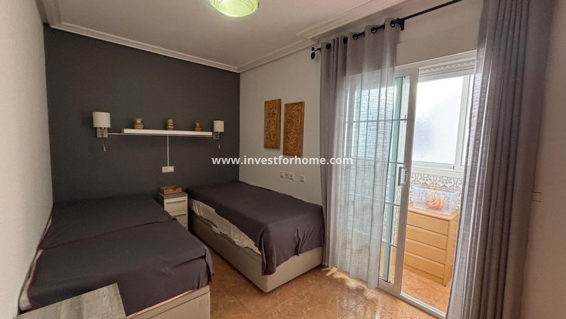 Sale - Apartment - Torrevieja - Centro