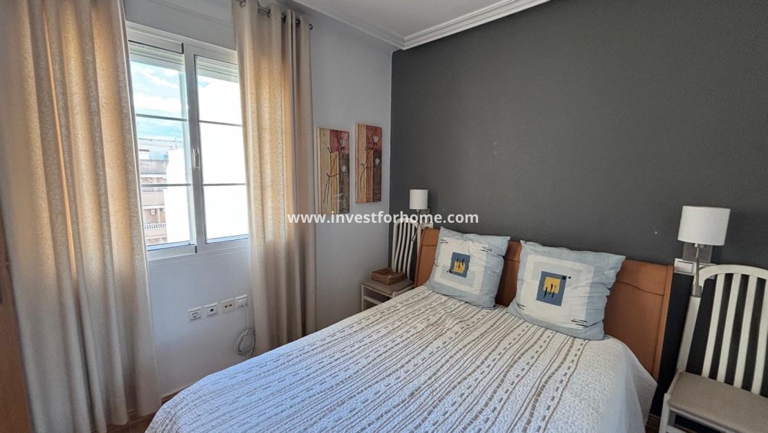 Sale - Apartment - Torrevieja - Centro