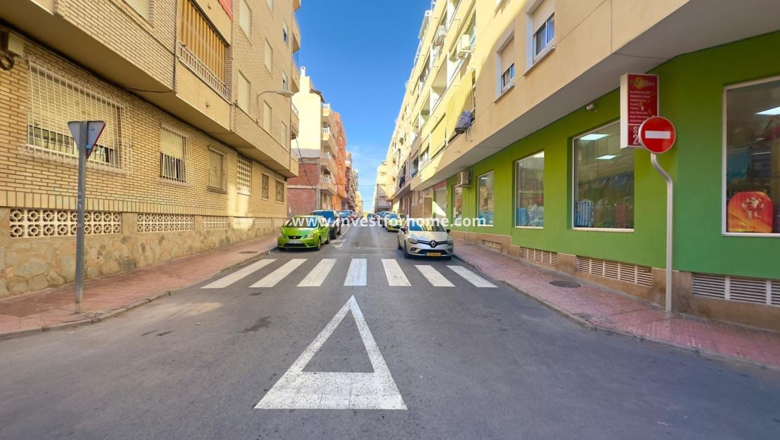 Sale - Apartment - Torrevieja - Centro
