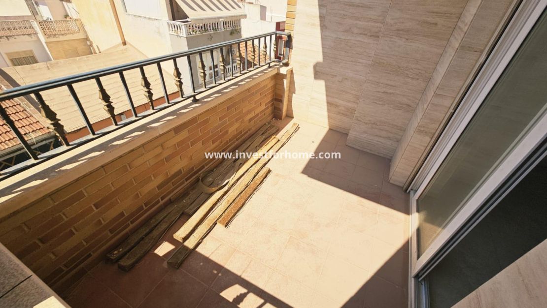 Sale - Apartment - Torrevieja - Centro