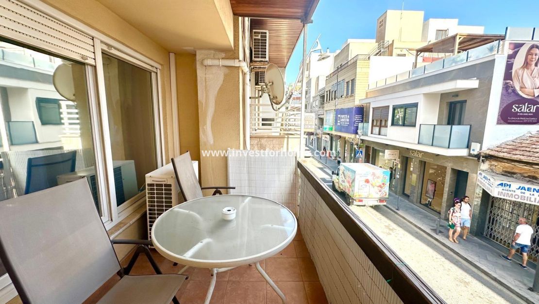 Sale - Apartment - Torrevieja - Centro