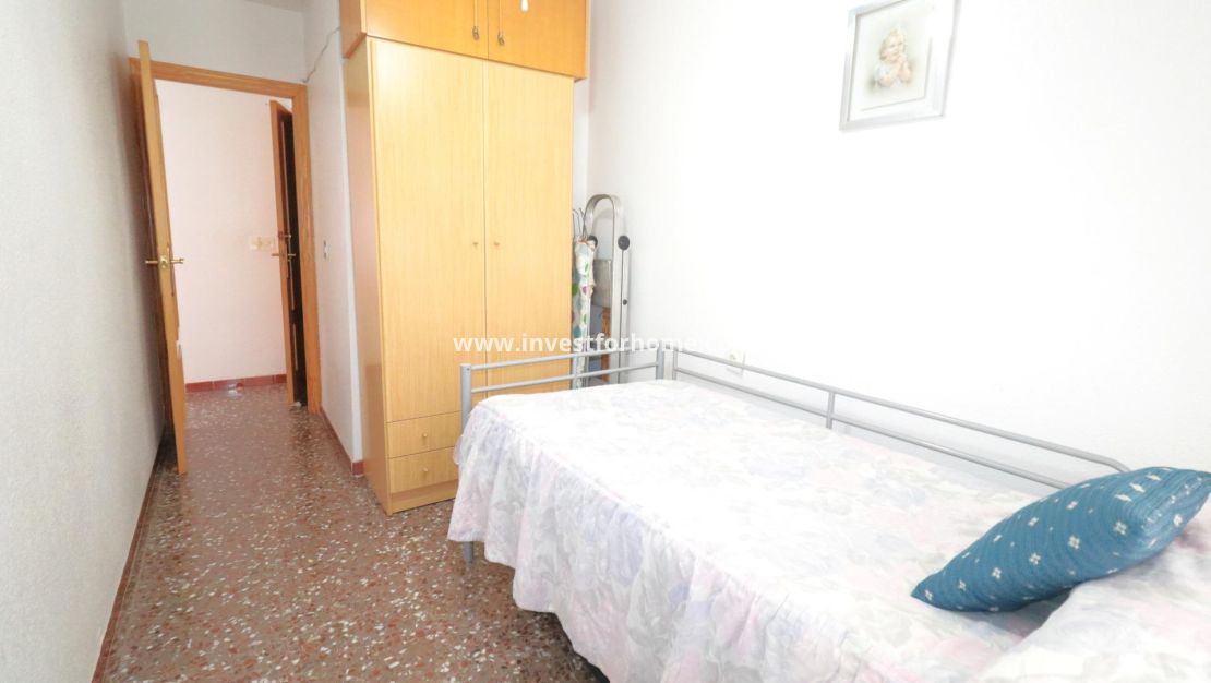 Sale - Apartment - Torrevieja - Centro