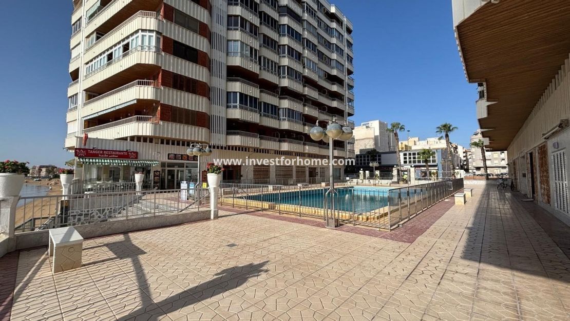 Sale - Apartment - Torrevieja - Centro