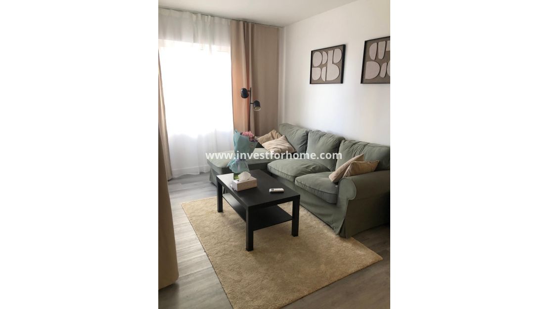 Sale - Apartment - Torrevieja - Centro