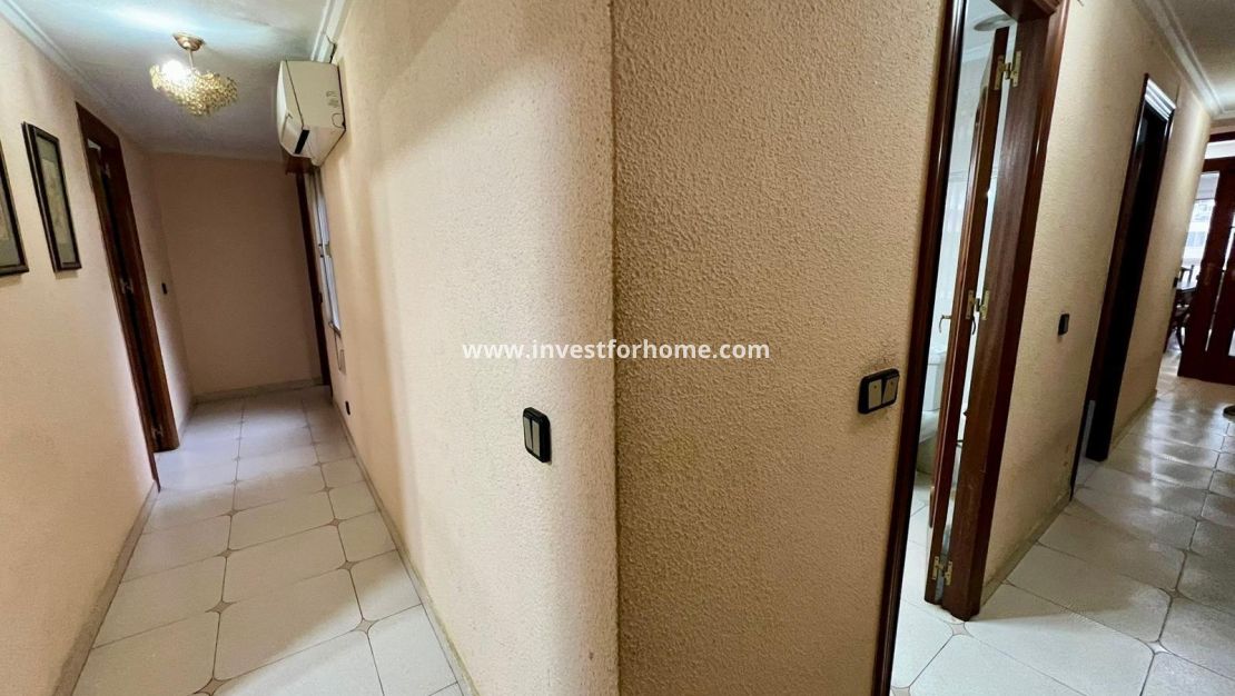 Sale - Apartment - Torrevieja - Centro